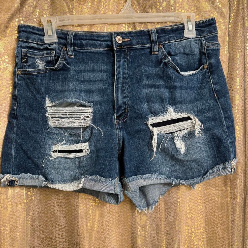 KanCan Distressed Destroyed Blue Stretchy Summer Shorts 14/32